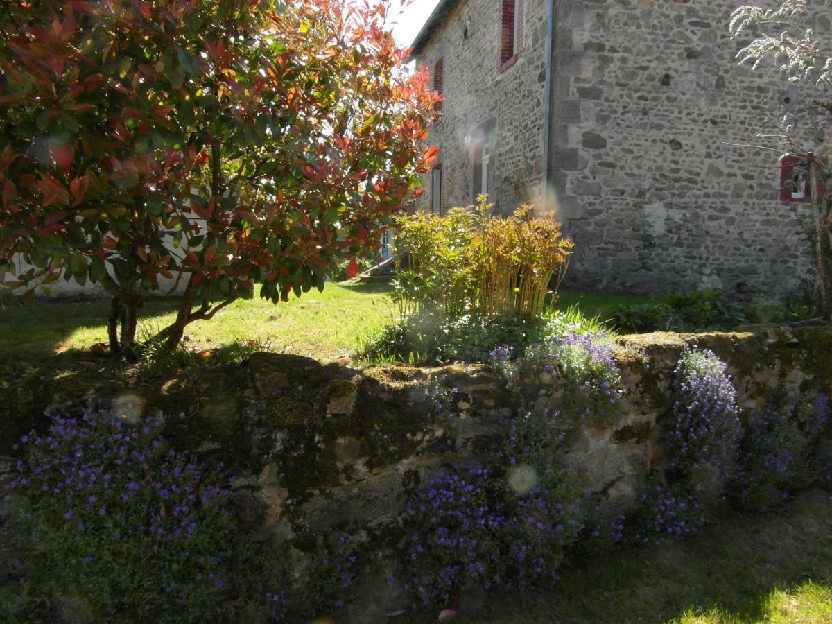 Village De Vie Saint-Vaury Bagian luar foto